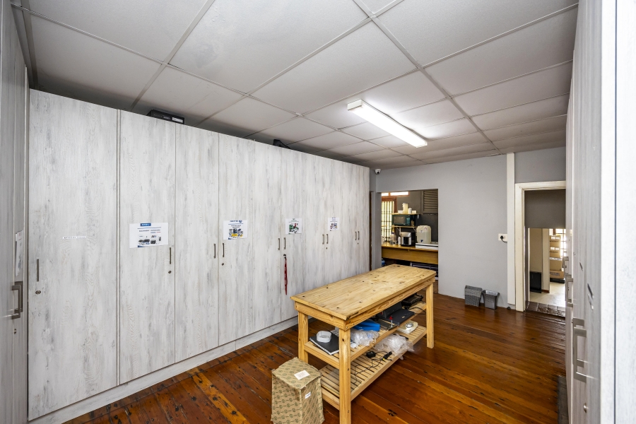 Commercial Property for Sale in Vincent Eastern Cape